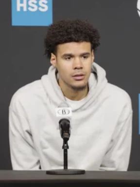 Cameron Johnson 球員照片