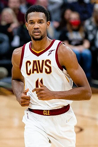 Evan Mobley 球員照片