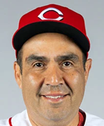 Alex Pelaez（音譯：亞歷克斯·佩拉埃茲），紅人，Assistant Hitting Coach