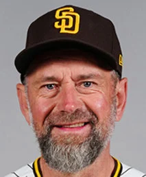 Bob Henley（音譯：博布·赫恩勒），教士，Third Base Coach