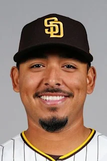 Jeremiah Estrada（音譯：傑雷米亞赫·埃斯特拉達），教士，P
