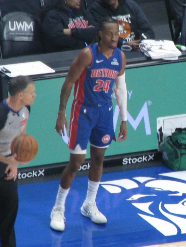 Daniss Jenkins（音譯：達尼斯斯·詹金斯），活塞，G