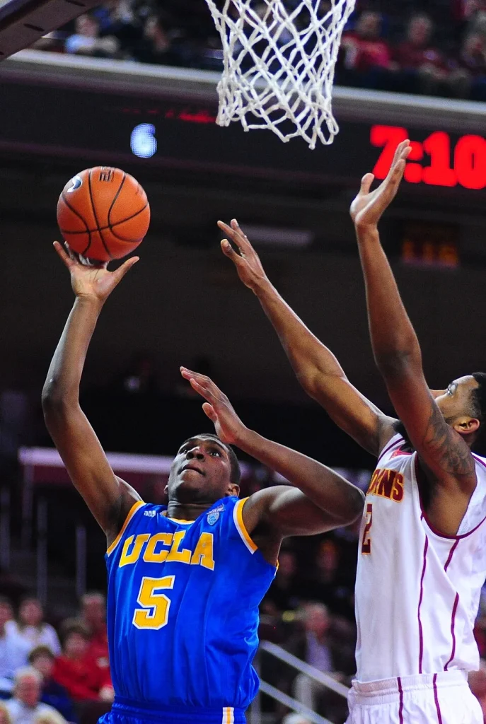 Kevon Looney（凯文·卢尼），湖人，F