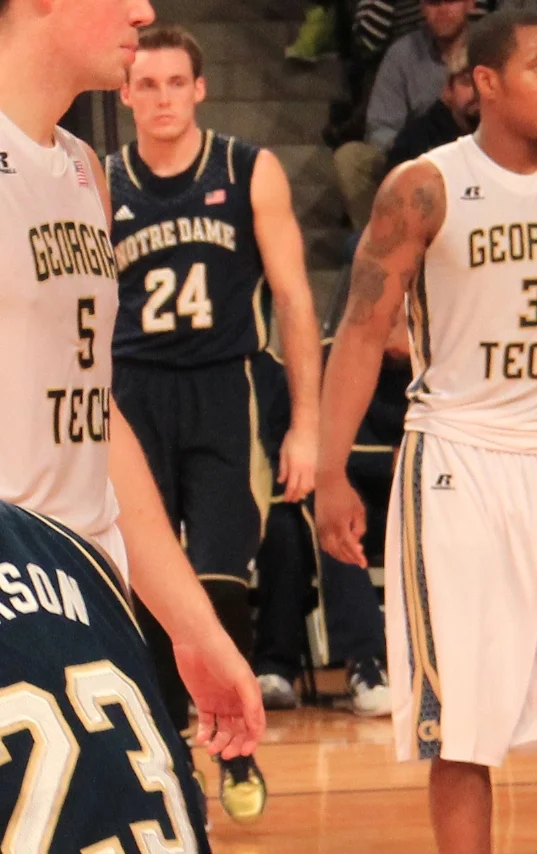 Pat Connaughton（帕特·康納頓），黃蜂，G